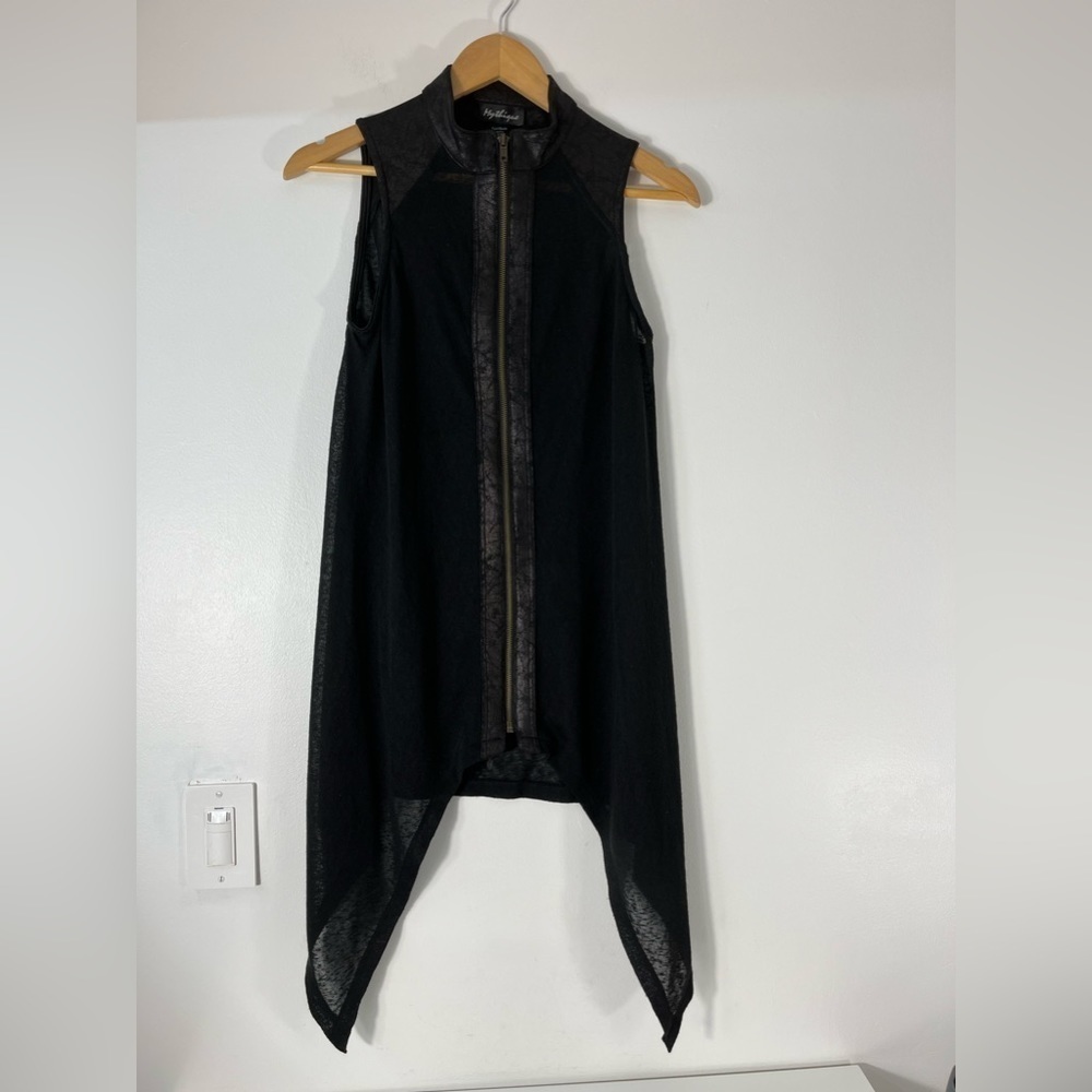 Funky Black Full Zip Vest Womens Size Small Mythique Made in Canada
